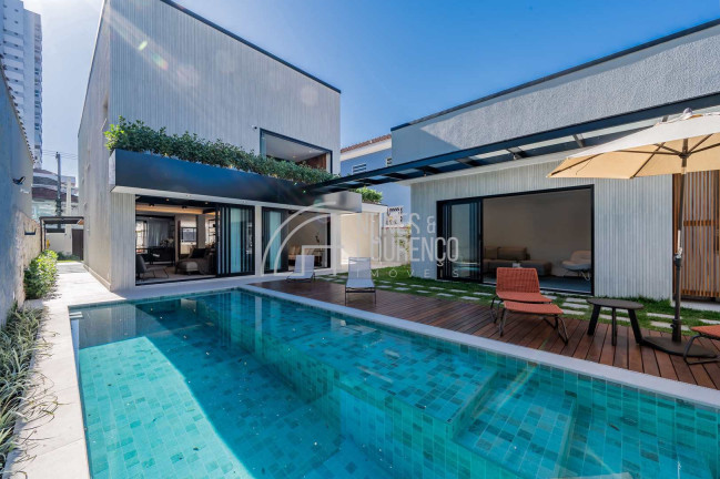 Imagem Casa com 4 Quartos à Venda, 350 m² em Embaré - Santos