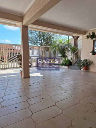 Imagem Casa com 3 Quartos à Venda, 250 m² em Bragança Paulista