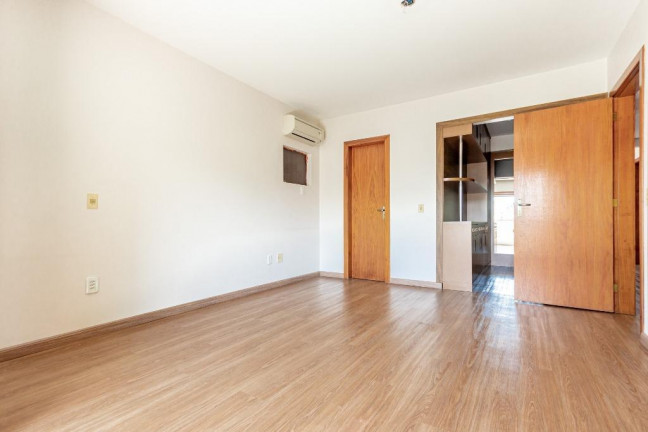 Imagem Apartamento com 3 Quartos à Venda, 221 m² em Mont Serrat - Porto Alegre Imagem Apartamento com 3 Quartos à Venda, 221 m² em Mont Serrat - Porto Alegre