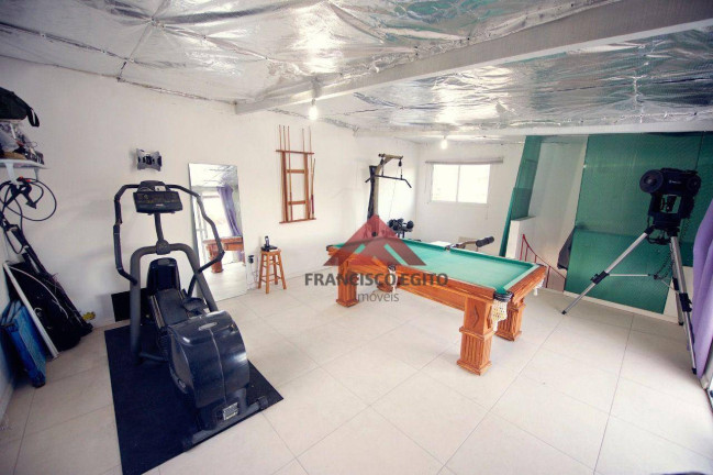 Imagem Casa com 8 Quartos à Venda, 400 m² em Maria Paula - Niterói Imagem Casa com 8 Quartos à Venda, 400 m² em Maria Paula - Niterói