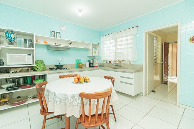 Imagem Casa com 3 Quartos à Venda, 186 m² em Passo Da Areia - Porto Alegre Imagem Casa com 3 Quartos à Venda, 186 m² em Passo Da Areia - Porto Alegre
