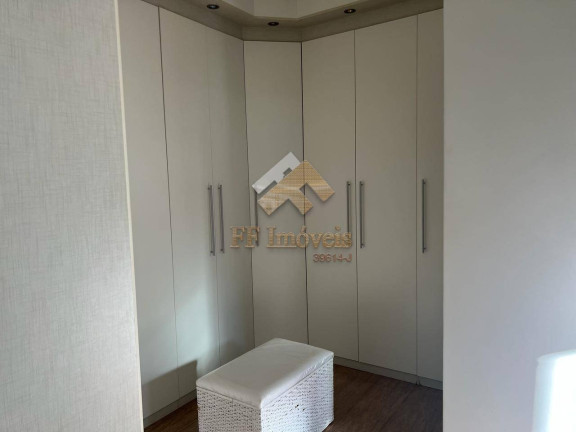 Imagem Casa com 3 Quartos à Venda, 272 m² em São Carlos