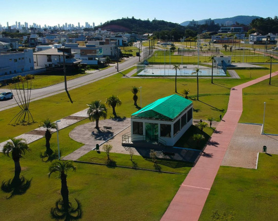 Imagem Casa com 4 Quartos à Venda,  em Santa Regina - Camboriú