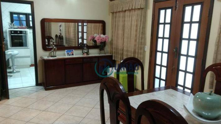 Imagem Casa com 4 Quartos à Venda, 320 m² em Itaipu - Niterói