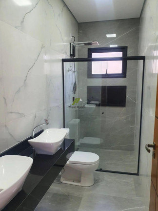 Imagem Casa de Condomínio com 3 Quartos à Venda, 159 m²