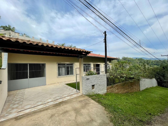 Imagem Casa com 4 Quartos à Venda, 242 m² em Garcia - Blumenau
