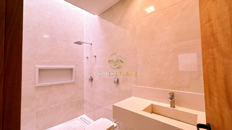 Imagem Casa com 3 Quartos à Venda, 225 m² em Setor Central - Goiânia Imagem Casa com 3 Quartos à Venda, 225 m² em Setor Central - Goiânia