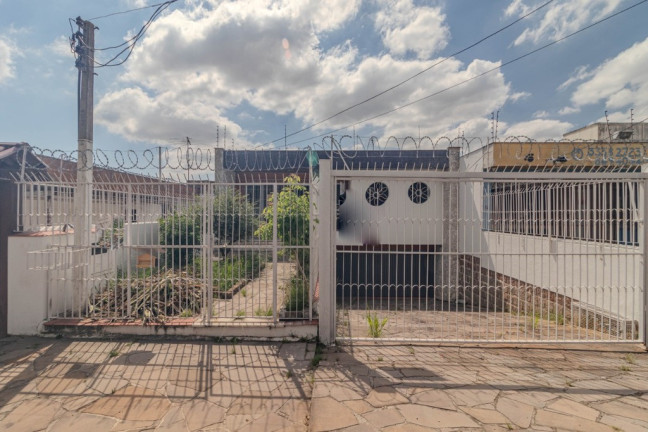 Imagem Casa com 3 Quartos à Venda, 259 m² em Bom Jesus - Porto Alegre