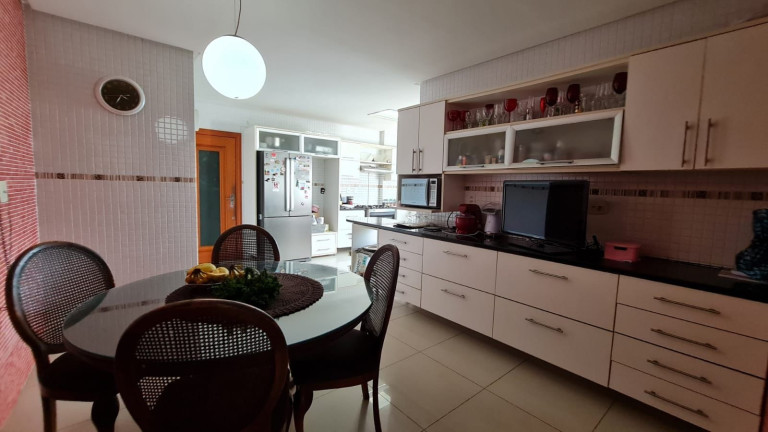 Imagem Imóvel com 4 Quartos à Venda, 385 m² em Jurunas - Belém