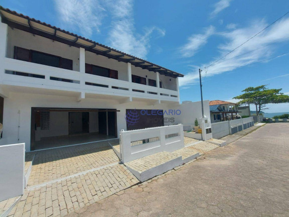 Imagem Sobrado com 3 Quartos à Venda, 400 m² em Centro - Penha Imagem Sobrado com 3 Quartos à Venda, 400 m² em Centro - Penha