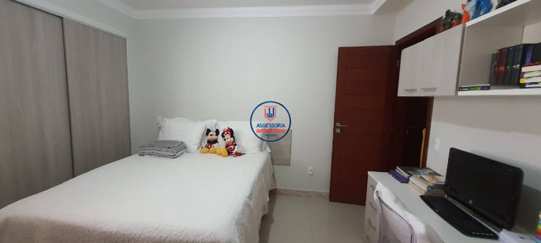 Imagem Casa com 3 Quartos para Alugar ou Temporada, 240 m² em Nova Parnamirim - Parnamirim