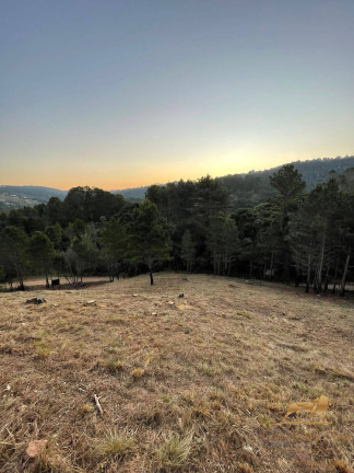Terreno à Venda, 1.032 m² em Vale Encantado - Campos Do Jordão