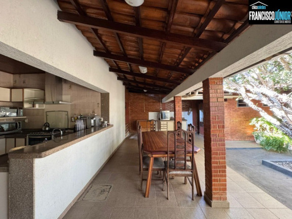 Imagem Casa com 4 Quartos à Venda, 390 m² em Setor Coimbra - Goiânia