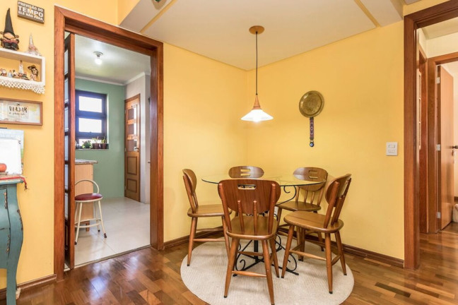 Imagem Imóvel com 2 Quartos à Venda, 82 m² em São João - Porto Alegre Imagem Imóvel com 2 Quartos à Venda, 82 m² em São João - Porto Alegre