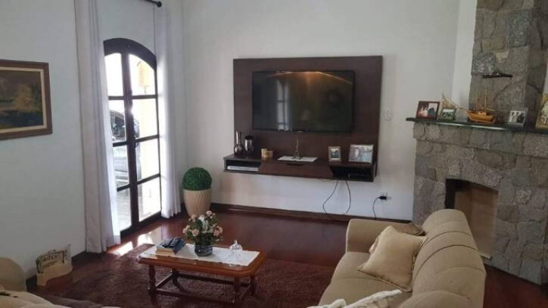 Imagem Casa com 8 Quartos à Venda, 440 m² em Alto Do Cardoso - Pindamonhangaba Imagem Casa com 8 Quartos à Venda, 440 m² em Alto Do Cardoso - Pindamonhangaba