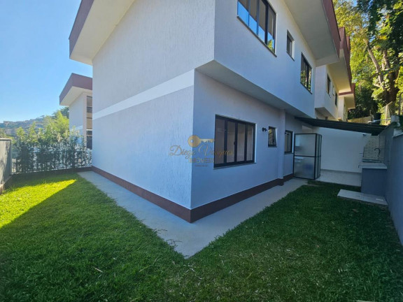 Imagem Casa com 4 Quartos à Venda, 148 m² em Várzea - Teresópolis