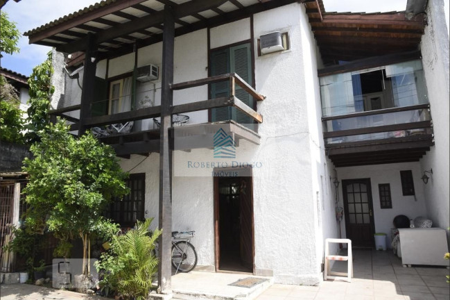 Imagem Casa com 5 Quartos à Venda, 200 m² em Pechincha - Rio De Janeiro Imagem Casa com 5 Quartos à Venda, 200 m² em Pechincha - Rio De Janeiro