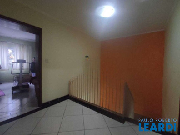 Imagem Sobrado com 3 Quartos à Venda, 237 m² em Jardim - Santo André