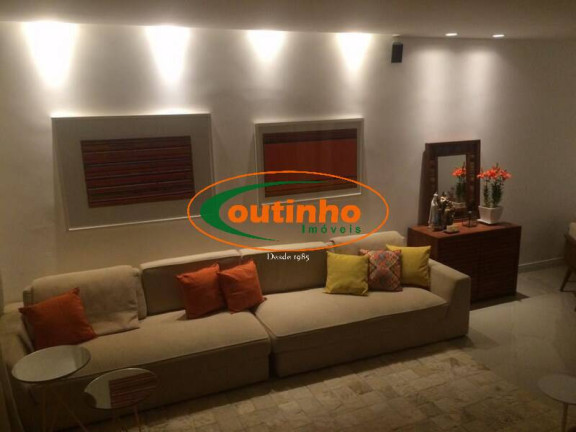 Imagem Casa com 5 Quartos à Venda, 236 m² em Tijuca - Rio De Janeiro Imagem Casa com 5 Quartos à Venda, 236 m² em Tijuca - Rio De Janeiro