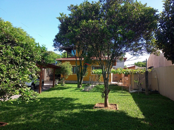 Imagem Sobrado com 3 Quartos à Venda, 450 m² em Muquem - Florianópolis Imagem Sobrado com 3 Quartos à Venda, 450 m² em Muquem - Florianópolis