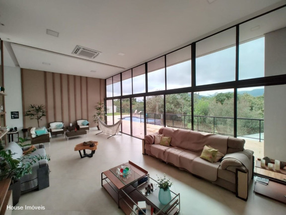 Casa com 3 Quartos à Venda, 400 m² em Medeiros - Jundiaí
