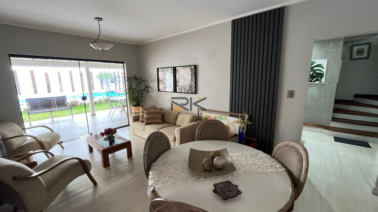 Imagem Casa com 4 Quartos à Venda, 250 m² em Centro - Ubatuba Imagem Casa com 4 Quartos à Venda, 250 m² em Centro - Ubatuba
