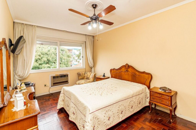 Imagem Imóvel com 3 Quartos à Venda, 100 m² em Menino Deus - Porto Alegre Imagem Imóvel com 3 Quartos à Venda, 100 m² em Menino Deus - Porto Alegre