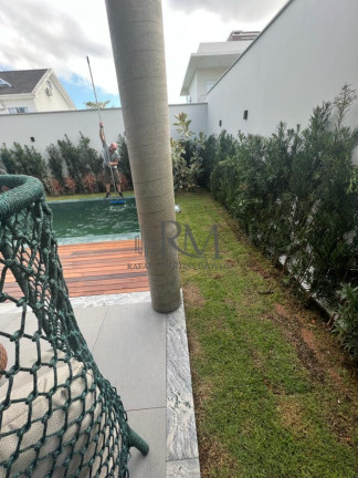 Imagem Sobrado com 4 Quartos à Venda,  em Pedra Branca - Palhoça