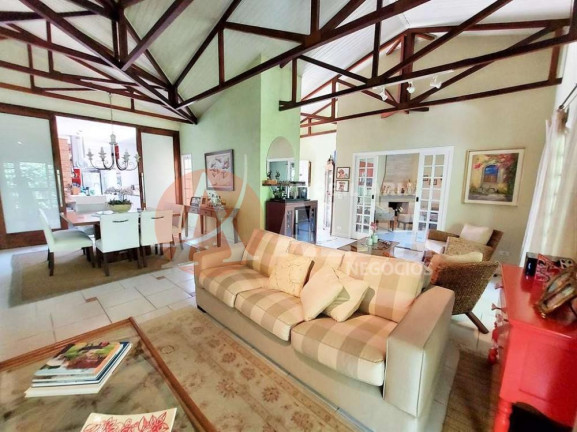 Casa com 5 Quartos à Venda, 350 m² em Palos Verdes - Cotia