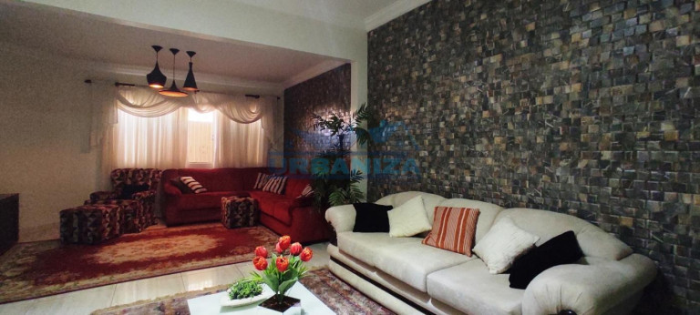 Imagem Casa com 3 Quartos à Venda, 216 m² em Jardim Icaray - Birigui