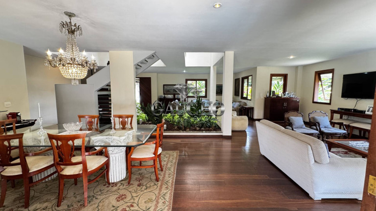 Imagem Casa com 4 Quartos à Venda, 375 m² em Barra Da Tijuca - Rio De Janeiro Imagem Casa com 4 Quartos à Venda, 375 m² em Barra Da Tijuca - Rio De Janeiro
