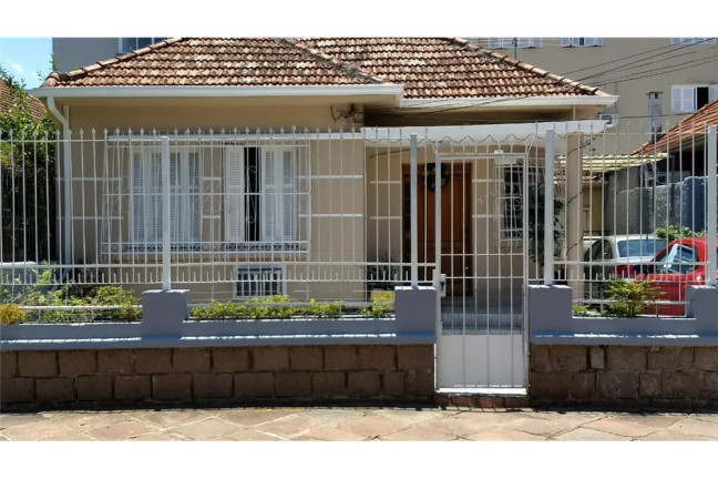 Imagem Casa com 3 Quartos à Venda, 119 m² em Azenha - Porto Alegre