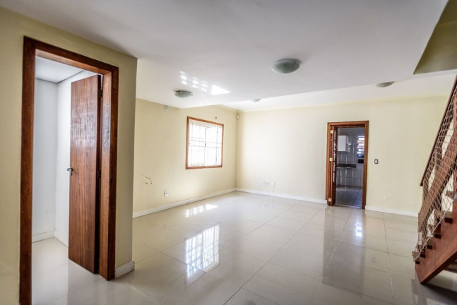 Imagem Casa com 4 Quartos à Venda, 225 m² em Tristeza - Porto Alegre