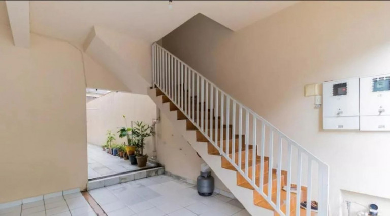 Imagem Sobrado com 4 Quartos à Venda, 265 m² Imagem Sobrado com 4 Quartos à Venda, 265 m²