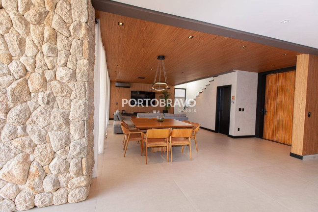 Casa com 4 Quartos para Alugar, 400 m² em Tamboré - Santana De Parnaíba
