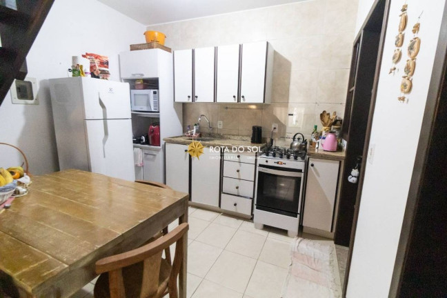Imagem Sobrado com 3 Quartos à Venda, 79 m² em Bombas - Bombinhas