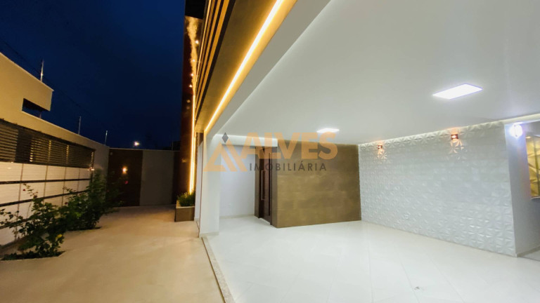 Imagem Casa com 3 Quartos à Venda, 300 m² em Cidade Nova - Feira De Santana
