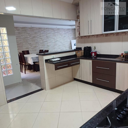 Imagem Casa com 3 Quartos à Venda, 140 m²