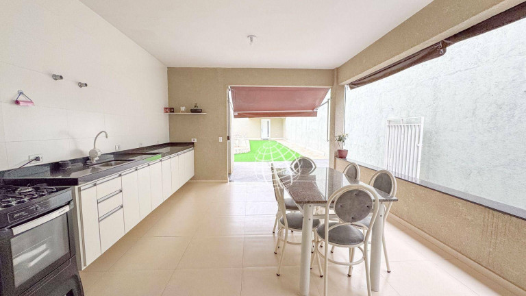 Imagem Casa com 5 Quartos à Venda, 320 m² em Jardim Dos Pinheiros - Atibaia