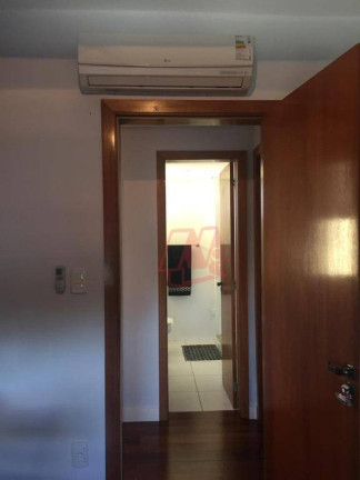 Imagem Apartamento com 2 Quartos à Venda, 83 m² em Santo Antônio - Porto Alegre Imagem Apartamento com 2 Quartos à Venda, 83 m² em Santo Antônio - Porto Alegre