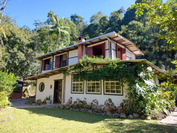 Casa com 8 Quartos à Venda, 327 m² em Albuquerque - Teresópolis