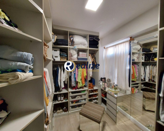 Imagem Imóvel com 3 Quartos à Venda, 180 m² em Centro - Guarapari Imagem Imóvel com 3 Quartos à Venda, 180 m² em Centro - Guarapari