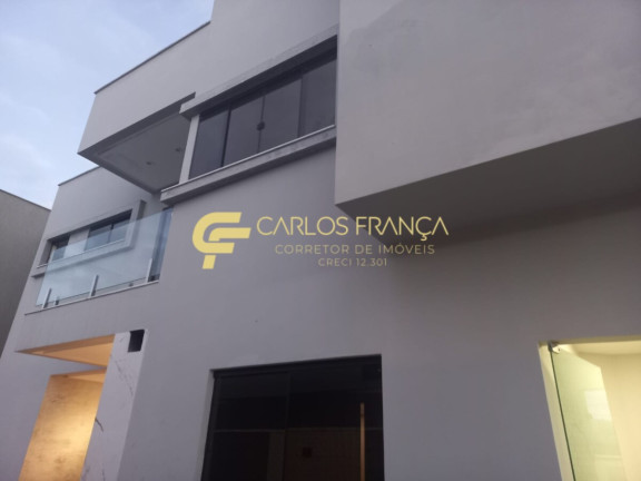 Imagem Casa com 4 Quartos à Venda, 300 m² em Papagaio - Feira De Santana Imagem Casa com 4 Quartos à Venda, 300 m² em Papagaio - Feira De Santana