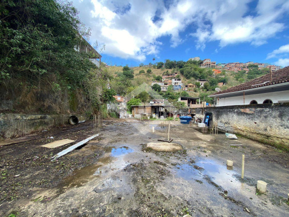 Imagem Terreno à Venda, 750 m² em Santa Rosa - Niterói Imagem Terreno à Venda, 750 m² em Santa Rosa - Niterói