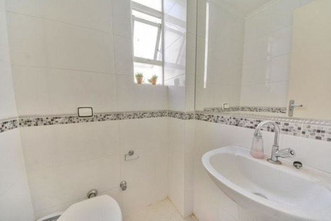 Imagem Imóvel com 2 Quartos à Venda, 75 m² em Rio Branco - Porto Alegre Imagem Imóvel com 2 Quartos à Venda, 75 m² em Rio Branco - Porto Alegre