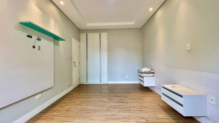 Imagem Sobrado com 4 Quartos à Venda, 600 m² em Jardim Virgínia - Guarujá Imagem Sobrado com 4 Quartos à Venda, 600 m² em Jardim Virgínia - Guarujá