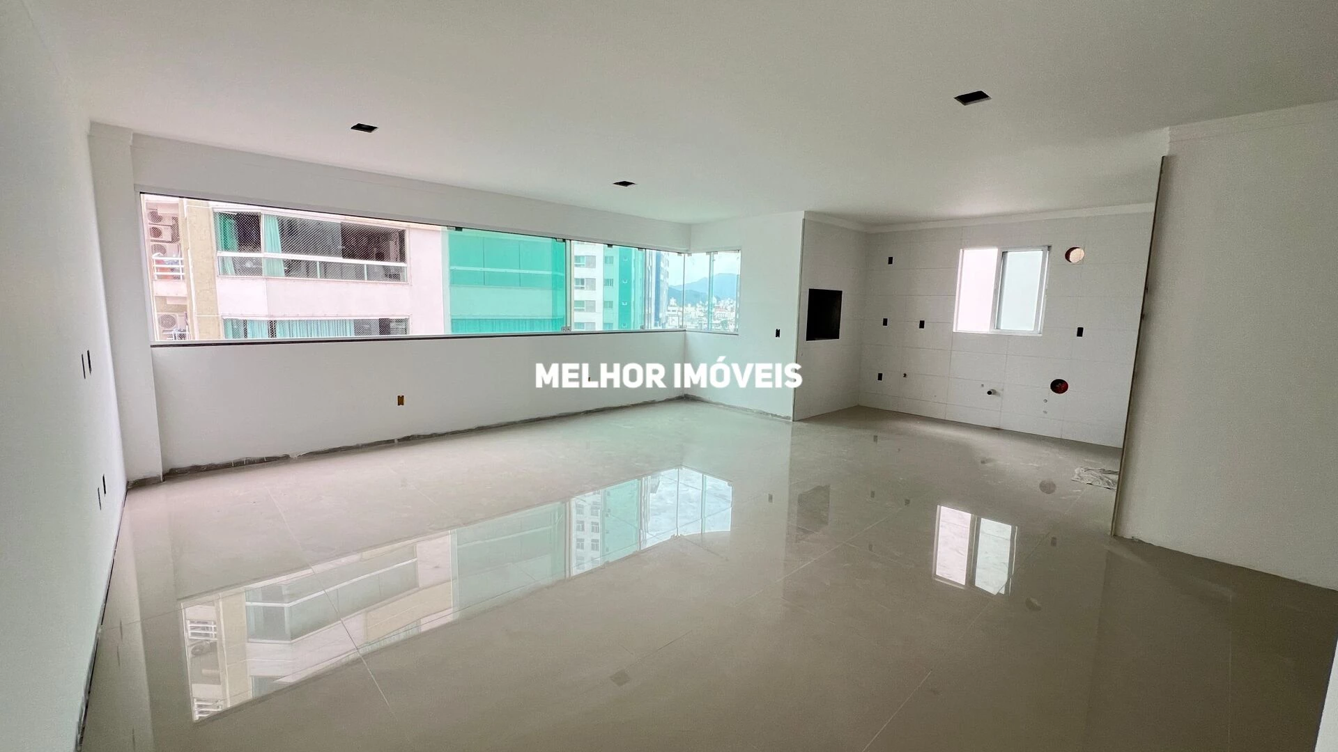 Apartamento com 3 Quartos à Venda, 105 m² em Centro - Balneário Camboriú