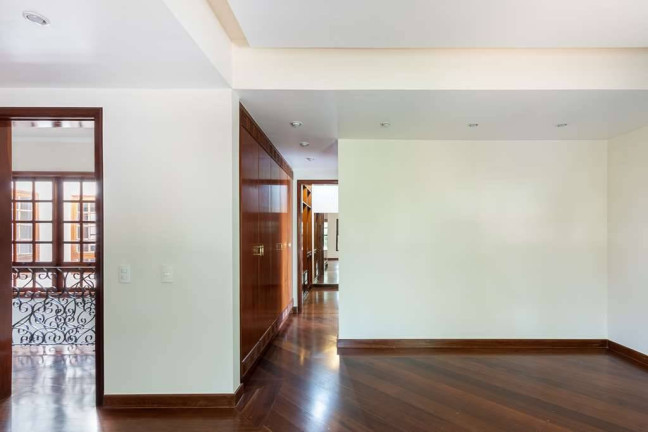 Imagem Casa com 5 Quartos à Venda, em Pousada Dos Bandeirantes - Carapicuíba Imagem Casa com 5 Quartos à Venda, em Pousada Dos Bandeirantes - Carapicuíba