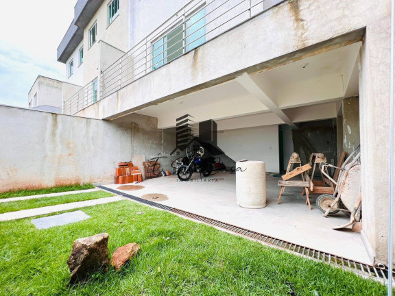 Imagem Casa com 3 Quartos à Venda, 170 m² em Cabral - Contagem