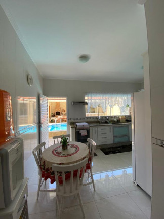 Imagem Casa com 4 Quartos à Venda, em Flórida - Praia Grande Imagem Casa com 4 Quartos à Venda, em Flórida - Praia Grande